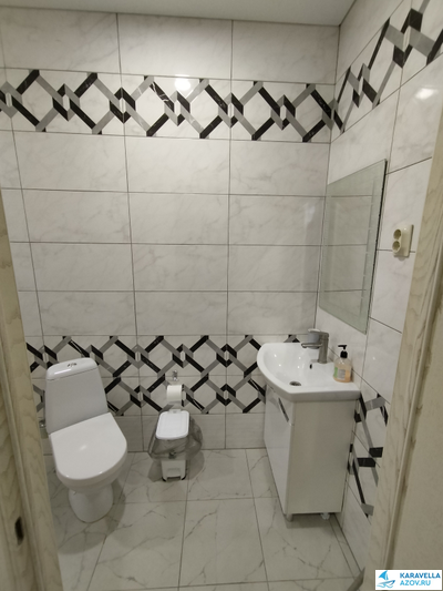 Дом на Курортной  №575  3х местный номер  1 этаж №102  бассейн