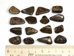 Бронзит, галтовка в ассортименте, Бразилия (12-20 мм, 2-4 г) №26923