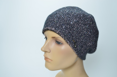 Вязаный берет женский с пайетками