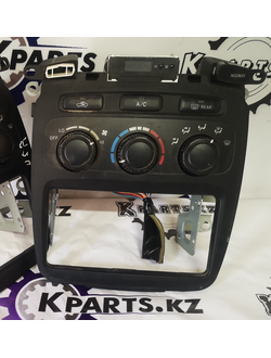 Панель климат контроля(управление печкой и кондиционером) на Тойоту Хайландер первого поколения