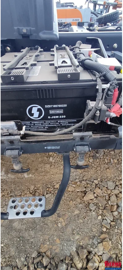 Термозащита для АКБ грузовых автомобилей ТЗГ-14А (КОМПЛЕКТ ИЗ 2-Х ТЕРМОСОВ С ОТДЕЛЬНОЙ КРЫШКОЙ ДЛЯ 2-Х АКБ БЕЗ НАГРЕВАТЕЛЕЙ НТА-3/2 (приобретаются отдельно), АКБ А/h: 220 (6-JQW-220), Габариты АКБ, мм: 515x260x220 для а/м Shacman X3000, JAC K7