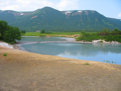 озеро в кальдере Узон