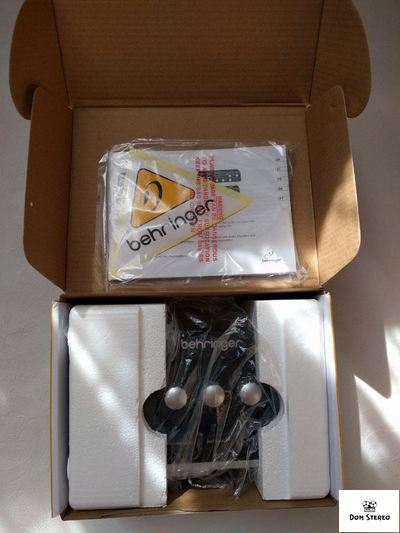 BEHRINGER UM2 внешняя звуковая карта USB