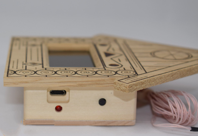 Высокотемпературный термометр для бани ТЭС-ЛЮКС Pt "Домик" в корпусе из липы с герметичным датчиком