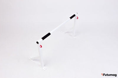 Турник настенный со средним хватом