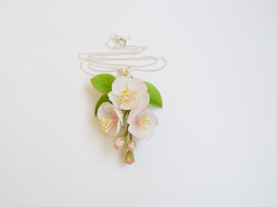 Кулон "Цветы яблони". Нежно-розовый.