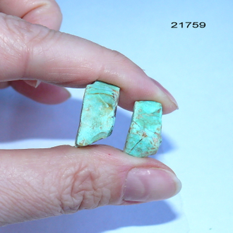 Бирюза натуральная (необработанная) Казахстан арт.21759: комплект - 5,7г - 19*12*9мм + 17*12*10мм