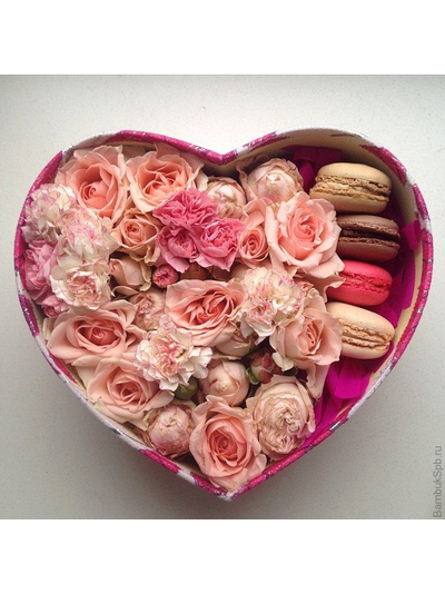 Коробочка с макаронс "Мишель"