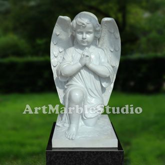 Памятник Ангел на коленях