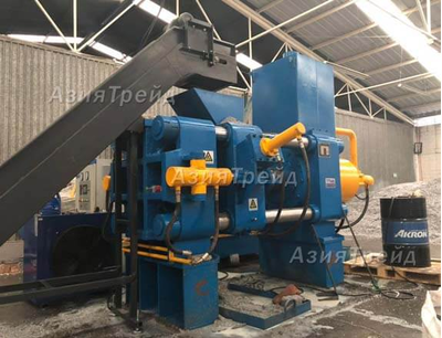 Горизонтальный пресс для брикетирования металлической стружки