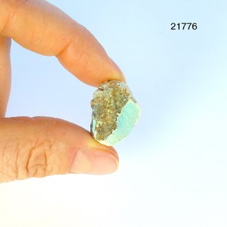 Бирюза натуральная (необработанная) Казахстан арт.21776: 3,7г - 20*15*13мм