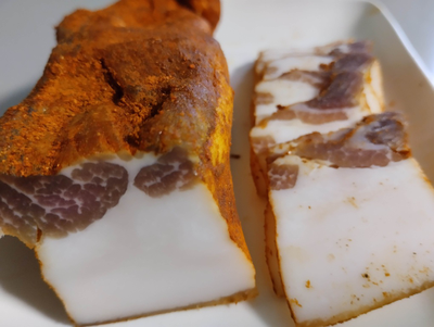 Сало с красным перцем и копченой паприкой | ферма СытникЪ