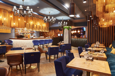 Для оформления барных стоек нового ресторана в г.Туле, были использованы панели "Рози". Панели были изготовлены повышенной прочности - для проходимых мест, из усиленного гипсового компаунда.