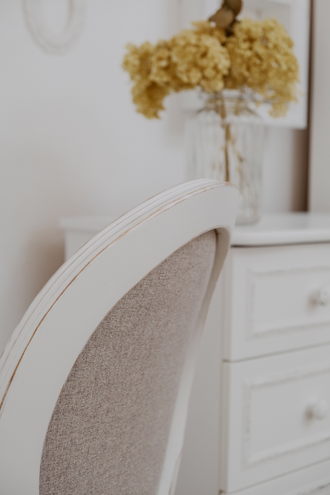 Стул медальон