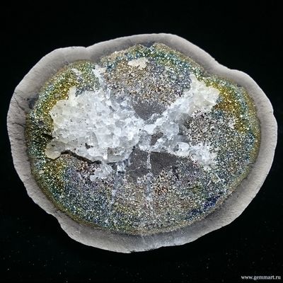 Пирит, (спектропирит), кальцит, в полости конкреции. Россия. 50*42*22мм