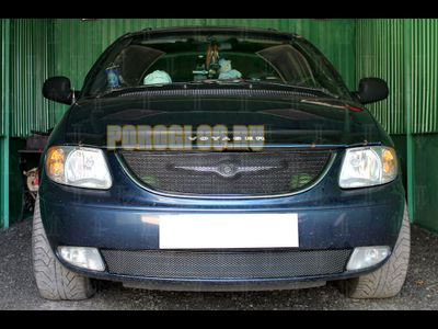 Защита радиатора Chrysler Voyager IV 2001-2004 (3D) black верх PREMIUM