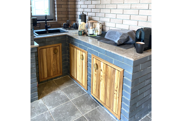 Фасады из карагача для мангальной зоны. Работа spilcenter,com.г.Москва