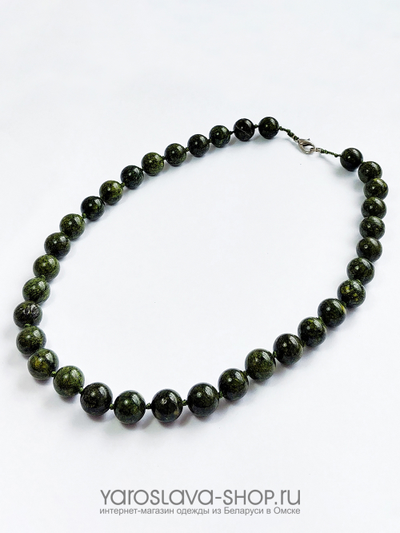 Бусы из змеевика