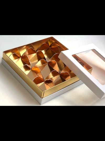 Коробка для 9 моти ПРЕМИУМ с/о (белая/золото), 180*180*45мм