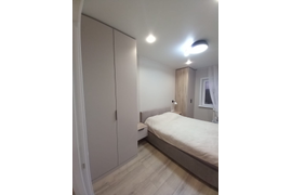 шкафы распашные