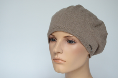 kashemiroviy-beret-vizio-italiya-1104-b-orekhoviy