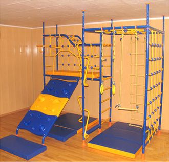 Детский спортивный комплекс "7-опорный со скалодромом"