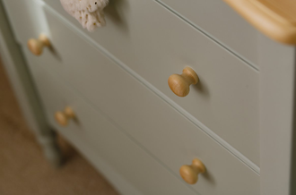 Комод-тумба Айно 11 узкий на высоких ножках из массива сосны с ящиками 69 х 41 х 91 см