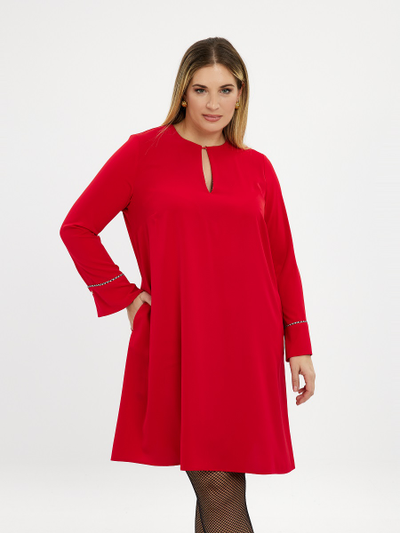 Маленькое красное платье