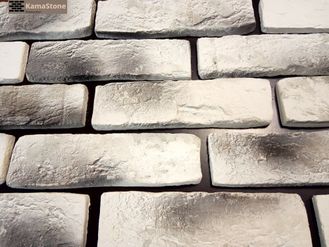 oblicovochnyy-kirpich-petrovskiy-3881-belyy-s-chernym-i-serym