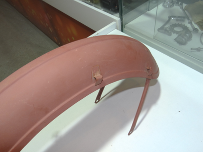 Переднее крыло Ява Стадион