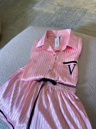 Пижама Виктория Сикрет розовая 44-46