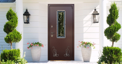 Стальная дверь    «Престиж». С окном и ковкой. Заказная модель.