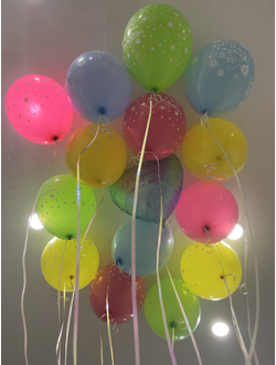 Шары разноцветные С Днём Рождения и сердечко с любой надписью 15 шт под потолок