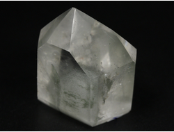 Кварц горный хрусталь с фантомами и хлоритом, кристалл полированный, Бразилия (33*28*20 мм, 26 г) №36848