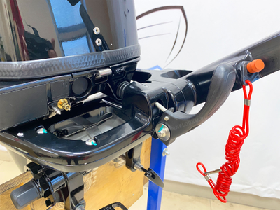 Лодочный мотор MARLIN MF9.9 AMHS PRO управление