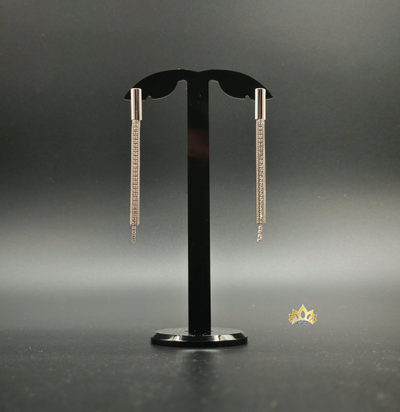 Длинные серьги из цепочек с кристаллами в серебристом оттенке 7,5см