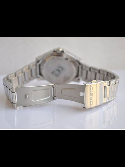 Часы Casio MTD-1053D-2A