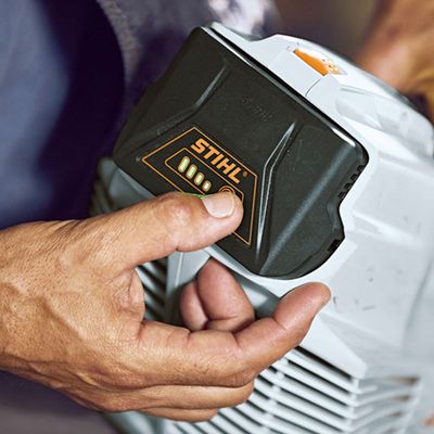 Аккумуляторная воздуходувка Stihl BGA 56