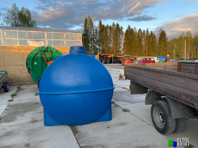 Емкость 5000 литров горизонтальная  синяя