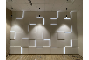 Световые панели «LightUnit (Max)». Монтаж в переговорной студии "Ren-TV", г. Москва.