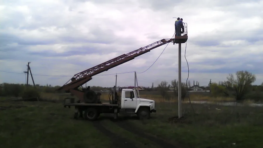 Монтаж воздушной линии электропередач 0,4 кВ протяженностью 300 м, 10 опор, в с.Каширское (Воронежская обл.) 