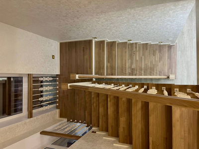 Лестница на металлическом каркасе  (Дуб)