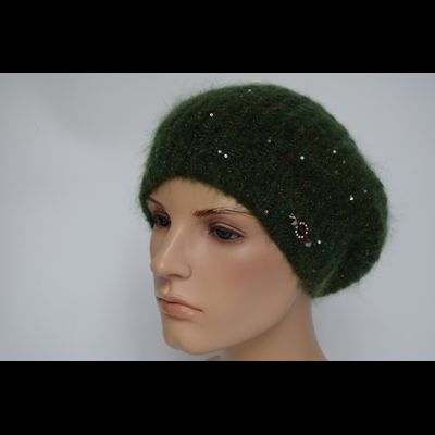 Женский берет зимний  зеленого цвета Vizio Италия 8070 B