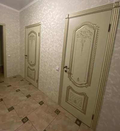 СОЛО NEW В3. СЛОНОВАЯ КОСТЬ/ ПАТИНА БЕЛОЕ ЗОЛОТО. ПОЛОТНО ГЛУХОЕ