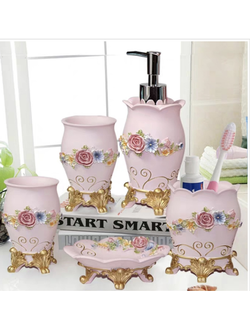 Набор из 5-ти предметов для ванной комнаты на ножках розовый
