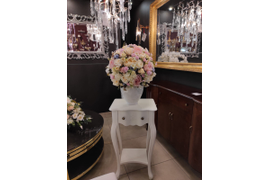 Композиция из искусственных цветов в вазе на деревянной белой стойке, Форма шара, В нежные пастельных тонах №57