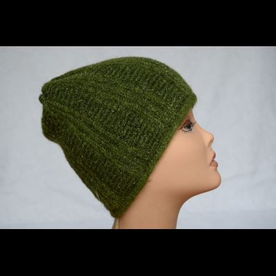 Стильная женская шапка с помпоном Vizio Италия 6467 зеленая