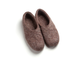 Тапочки коричневый фон