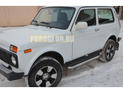 Пороги с накладным листом d53 для Lada Niva 2121