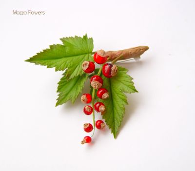 Брошь &quot;Красная смородина&quot;.